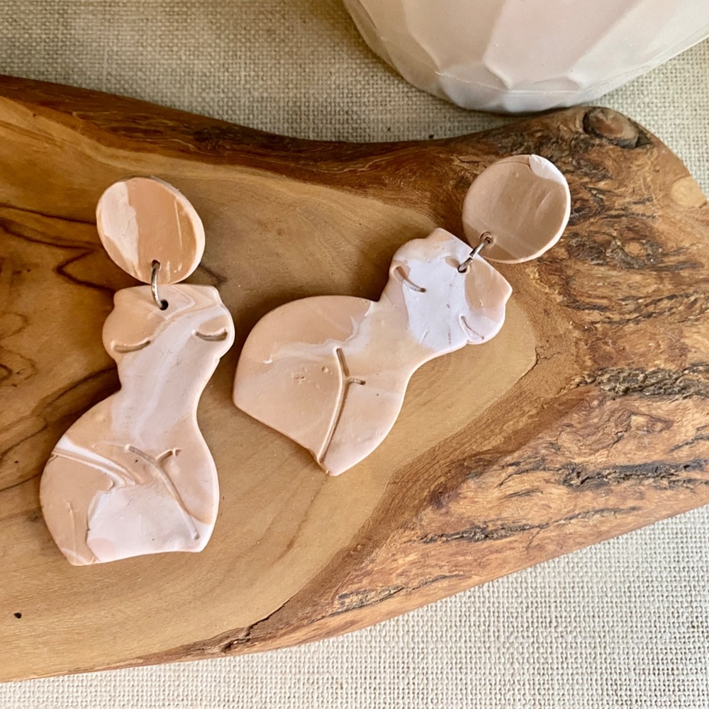 Handmade Clay Earrings | Forms of a Woman Silhouette | Tan and White Blend - Picture 3 of 7